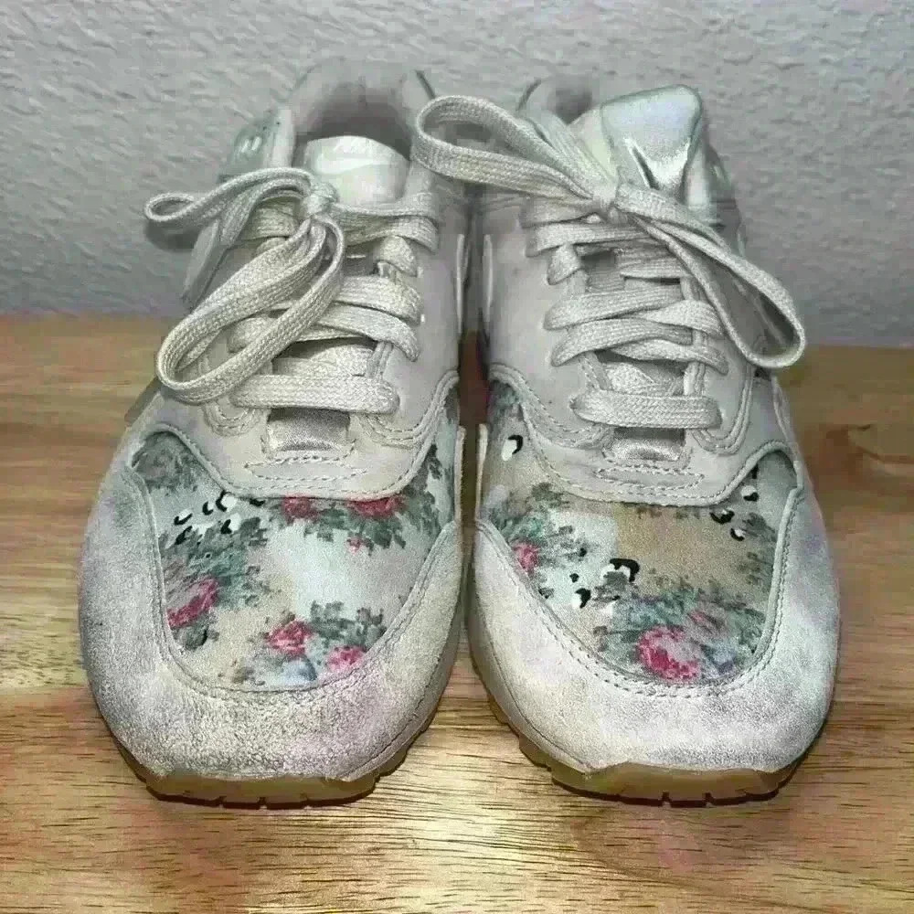 Women's Fun Nike Air Max 1 Floral‎ Desert Sand Camo Sneakers - Size 7.5
